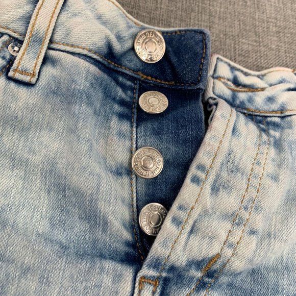 Forever 21 Light Fringed Denim Shorts Acid Wash Button Down 25 Waist Mid Rise - Picture 3 of 13